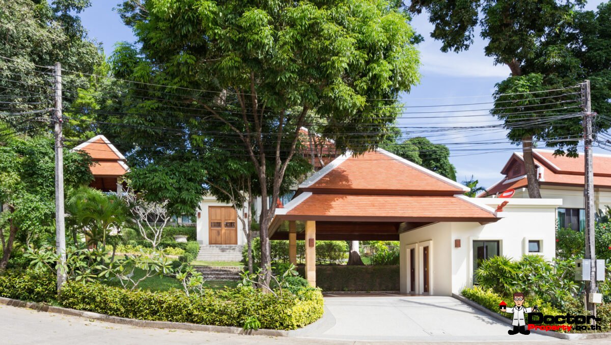 3 Bedroom Thai Balinese Style Villas - Nai Harn - Phuket South - for sale